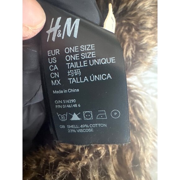 H&M Faux Fur-Lined Nordic Pattern Trapper Hat One Size - Picture 6 of 7